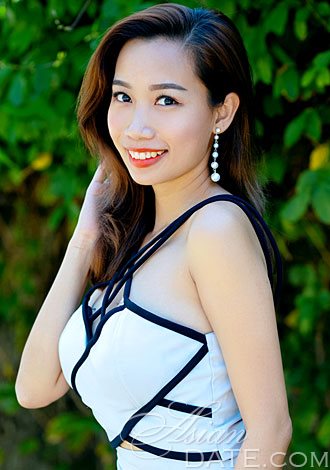 Date the member of your dreams: caring Asian member Thuy Tien from Ho Chi Minh City