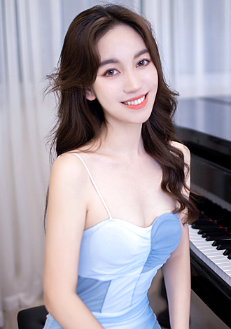 Gorgeous profiles pictures: Ye from Shanghai, member from China