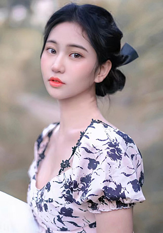 Gorgeous member profiles: China caring member Ying from Shenzhen