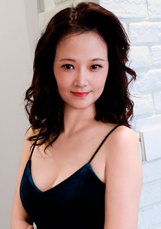 Date the member of your dreams: Asian member Xiaowen from Chengdu