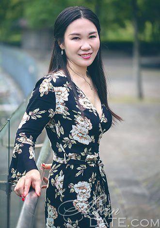 member in China: Ying from Fushun, 46 yo, hair color Black